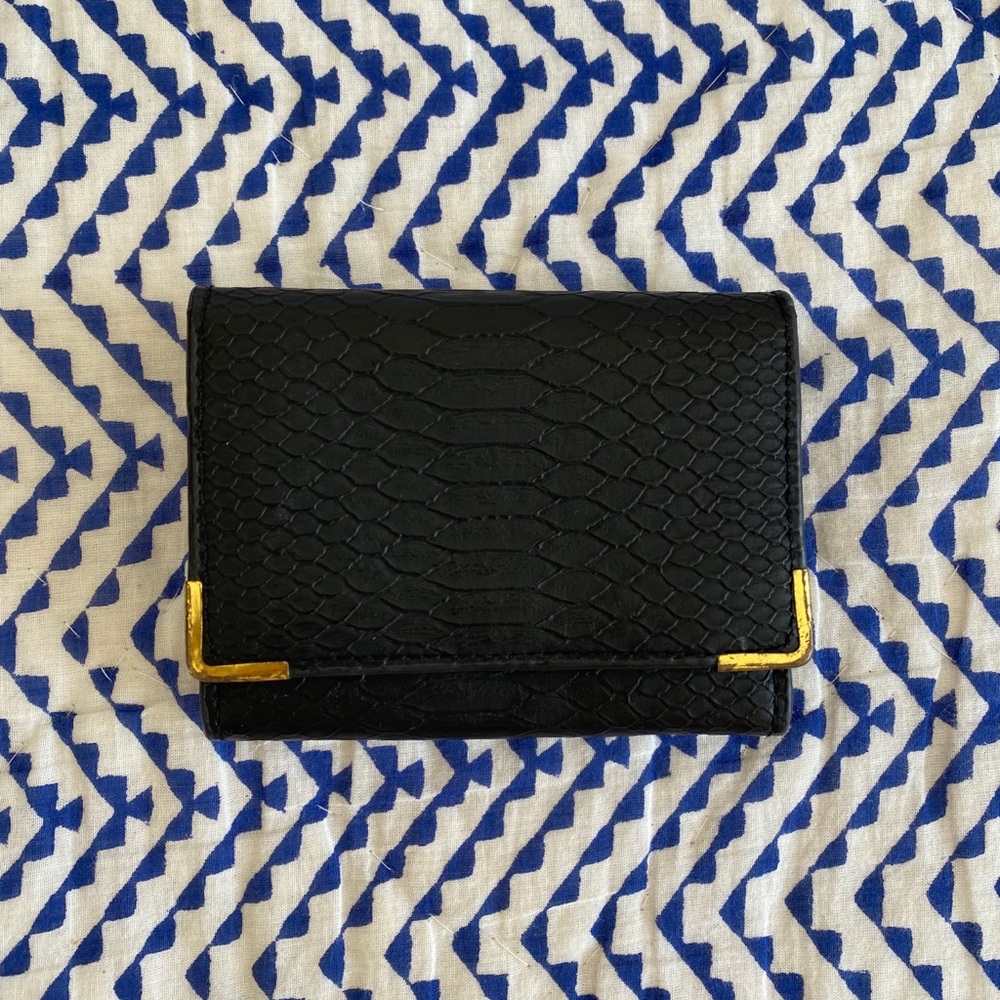 Black snake card wallet with snap